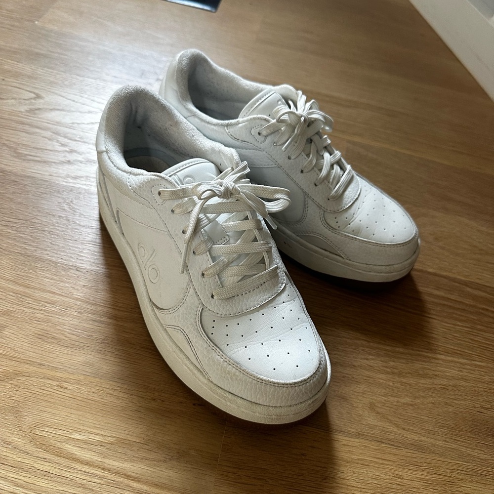 Alo sneakers